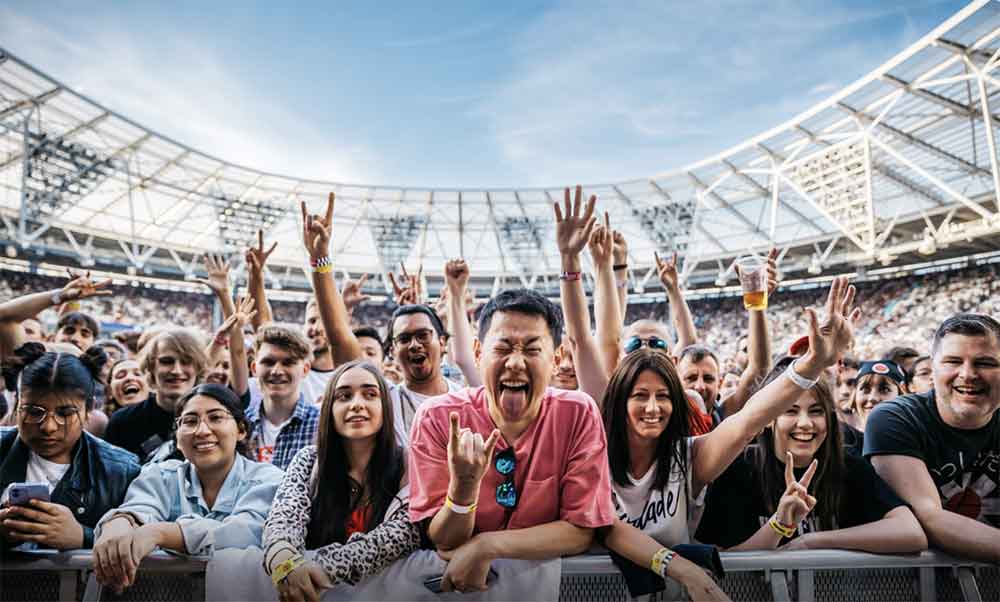 Red-Hot-Chili-Peppers